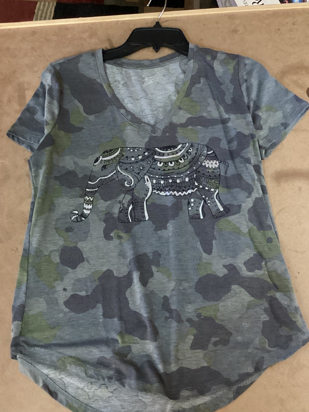 Camo V-Neck Tee with Decorative Elephant Graphic